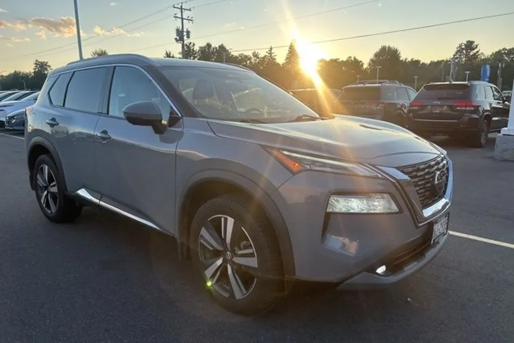2021 Nissan Rogue SL photo 1