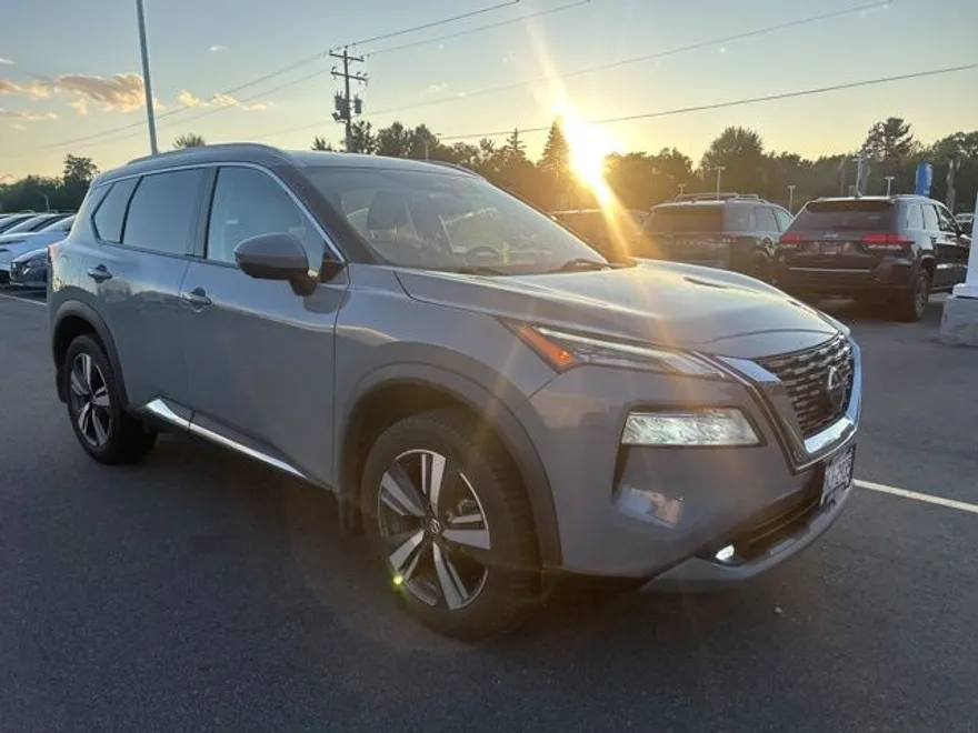 2021 Nissan Rogue SL photo 1