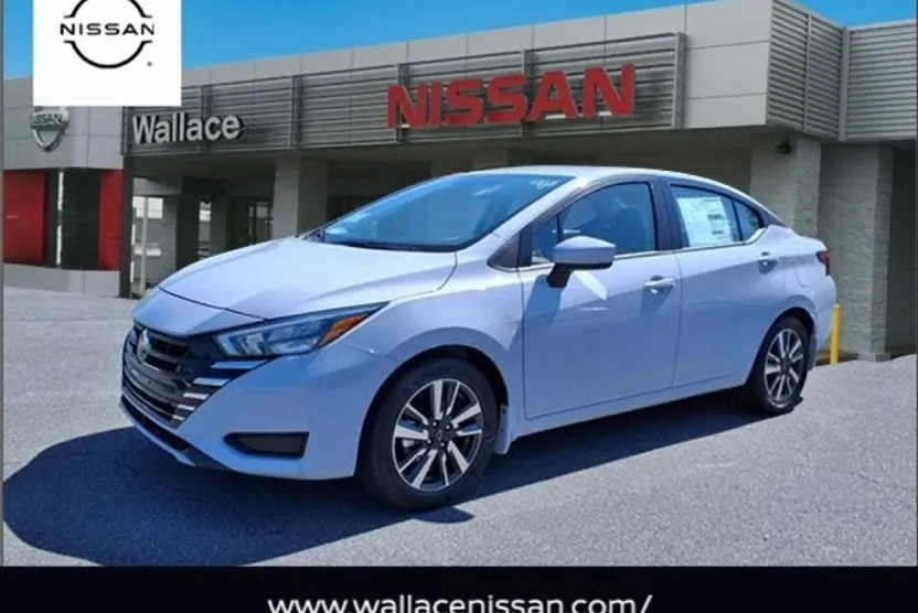 2025 Nissan Versa SV photo 1
