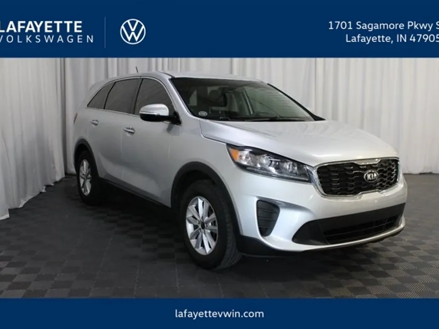 2019 Kia Sorento LX photo 1