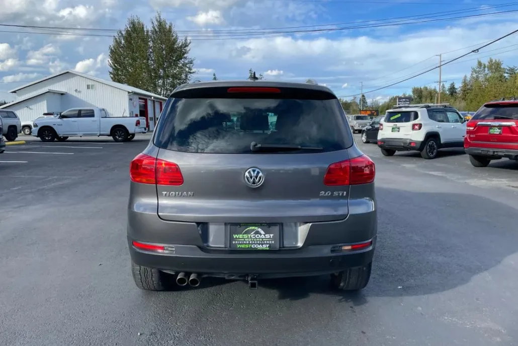 2012 Volkswagen Tiguan Sport photo 1
