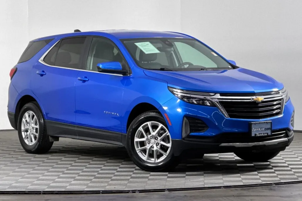 2024 Chevrolet Equinox LT photo 1