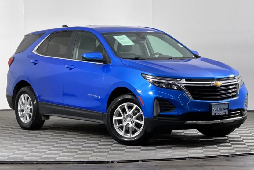 2024 Chevrolet Equinox LT photo 1