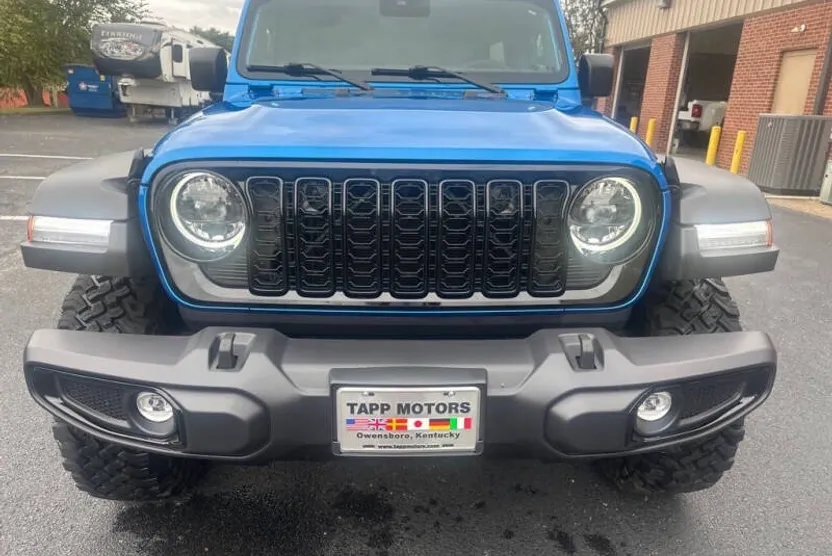 2024 Jeep Wrangler Willys photo 1