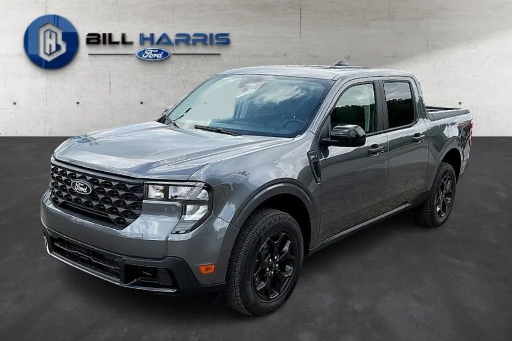 2025 Ford Maverick XLT photo 1