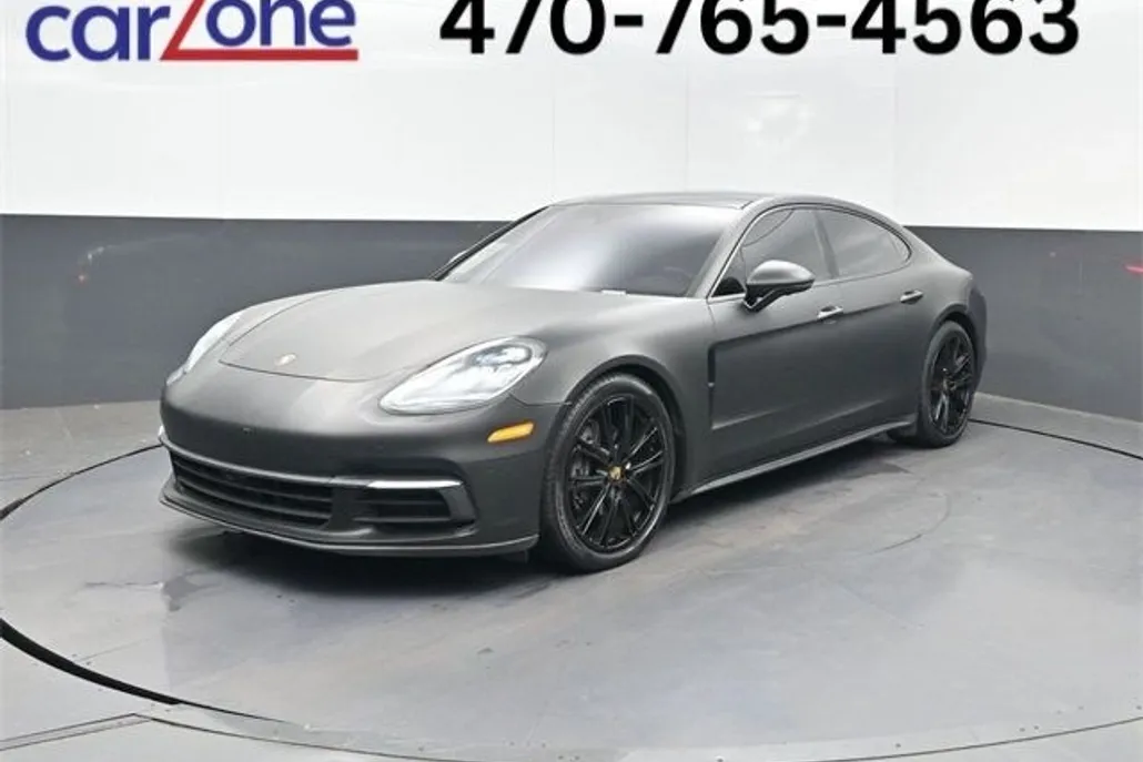2018 Porsche Panamera Base 4 photo 1