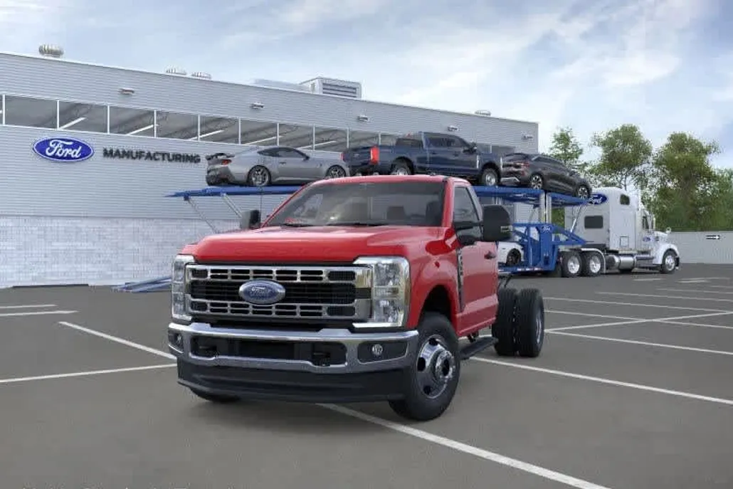 2026 Ford F-350 photo 1