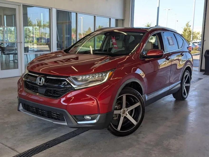 2017 Honda CR-V Touring photo 1