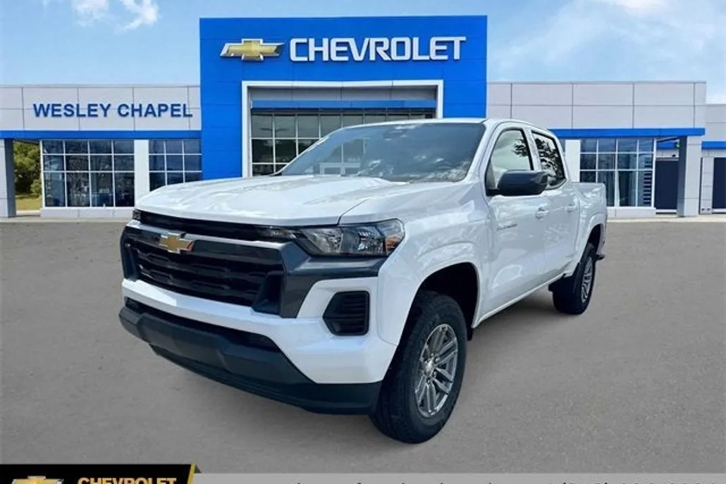 2026 Chevrolet Colorado LT photo 1