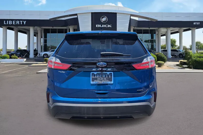 2022 Ford Edge SE photo 1