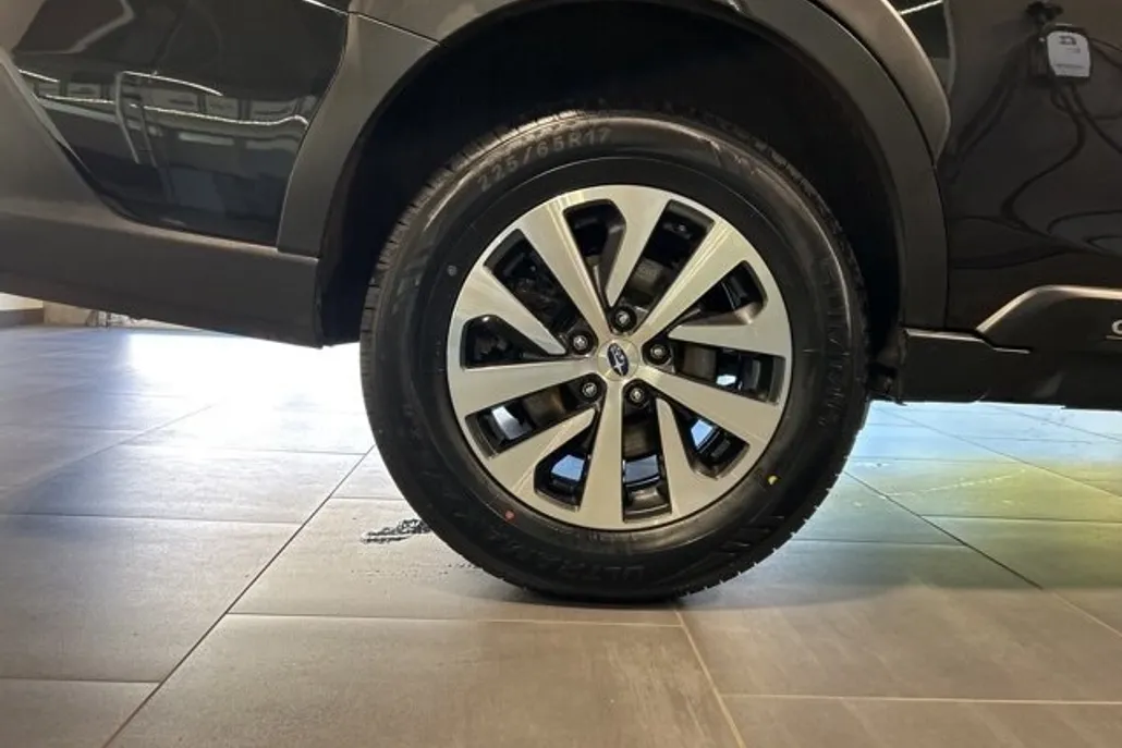 2023 Subaru Outback Premium photo 1