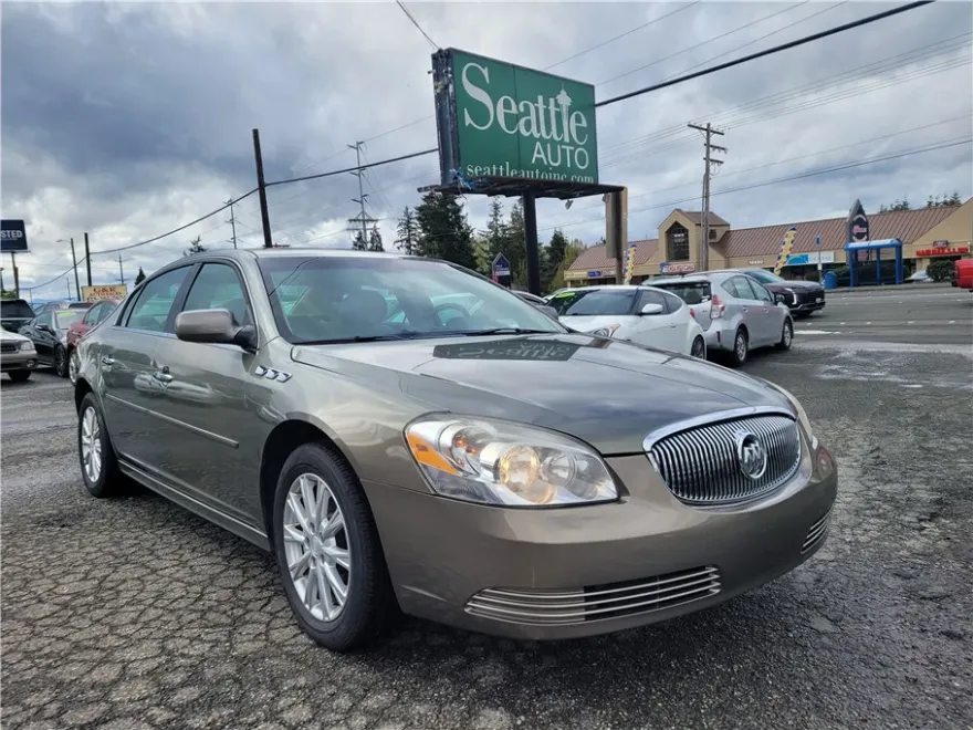 2011 Buick Lucerne CXL photo 1