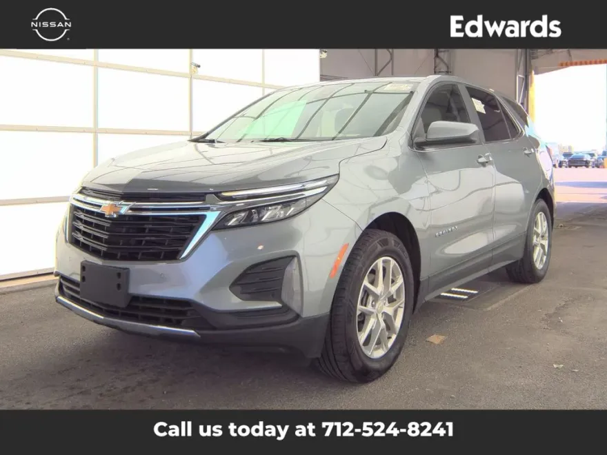 2023 Chevrolet Equinox LT photo 1