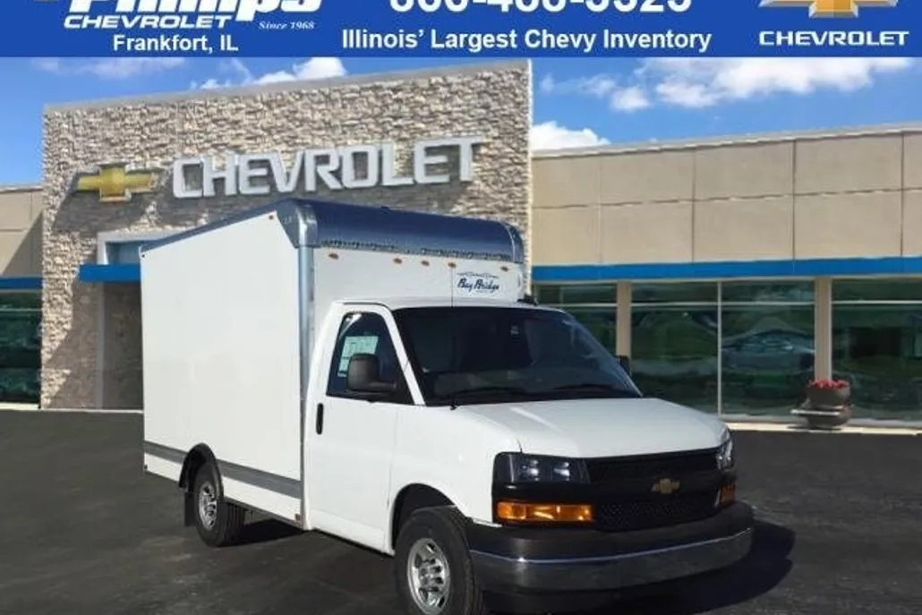 2024 Chevrolet Express 3500 Cutaway Van photo 1