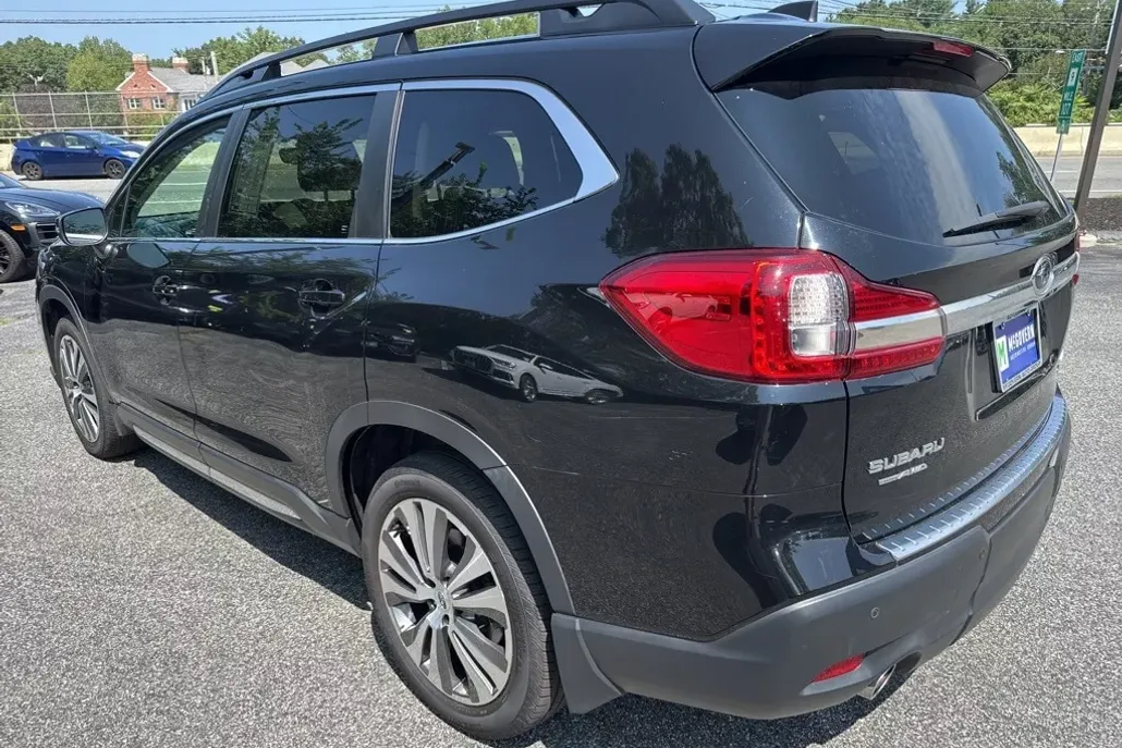 2021 Subaru Ascent Limited photo 1