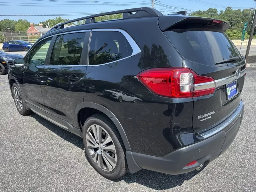 2021 Subaru Ascent Limited photo 1
