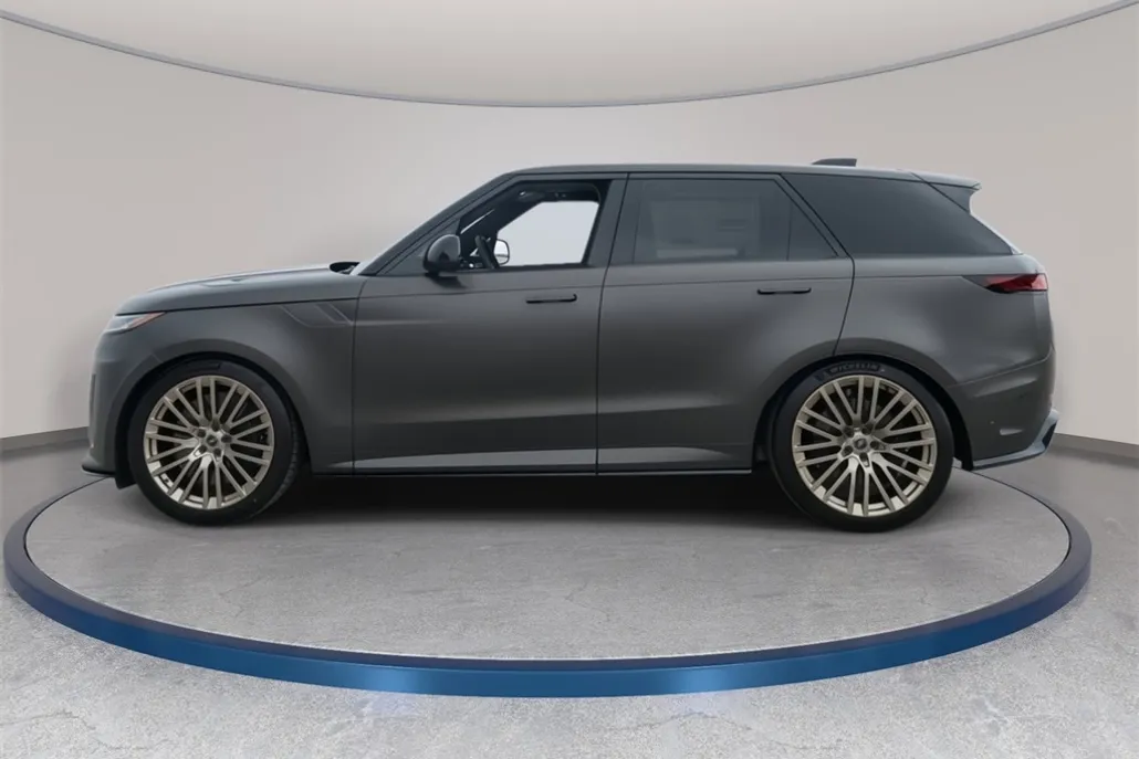 2025 Land Rover Range Rover Sport photo 1