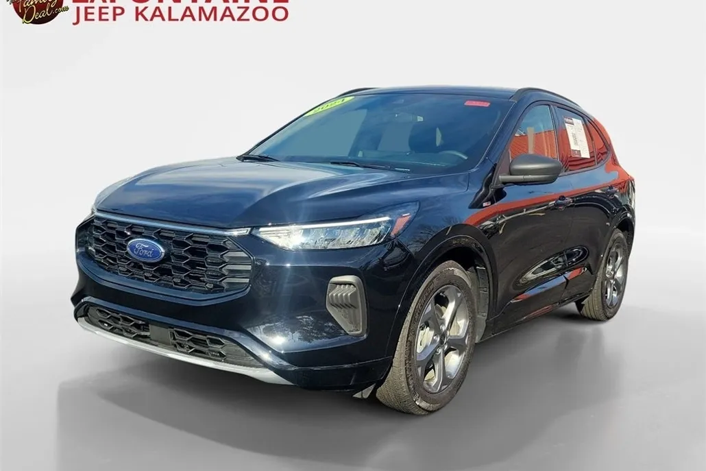 2024 Ford Escape ST-Line photo 1