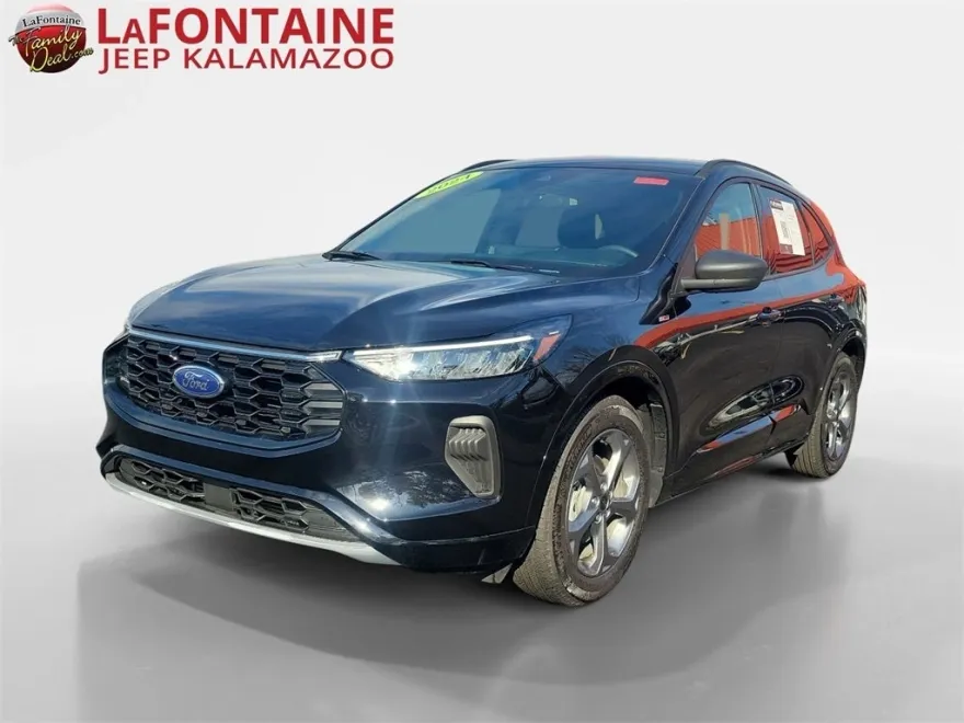 2024 Ford Escape ST-Line photo 1