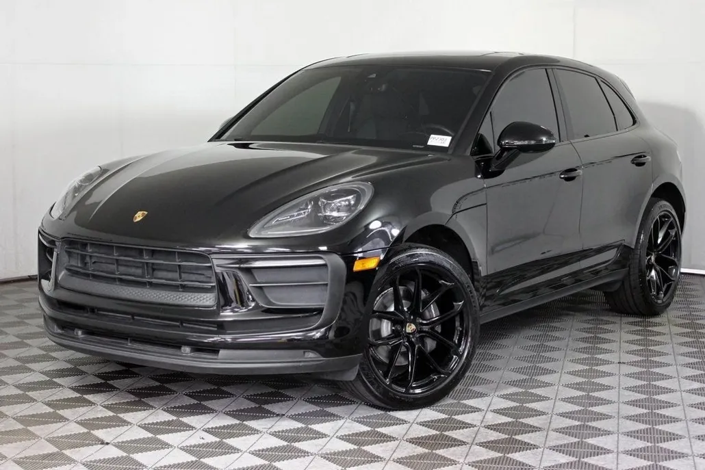 2022 Porsche Macan Base photo 1
