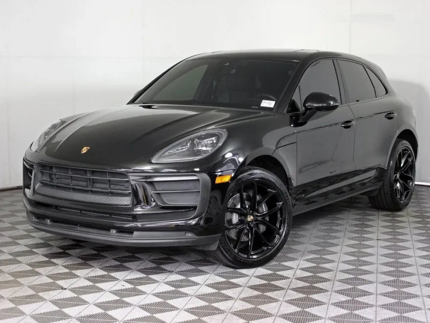 2022 Porsche Macan Base photo 1