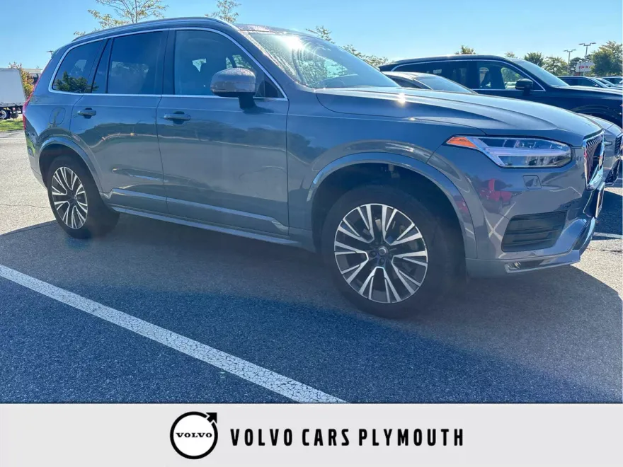 2022 Volvo XC90 T6 AWD Momentum photo 1