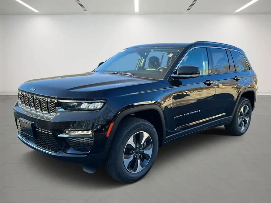 2024 Jeep Cherokee 4xe Sport photo 1