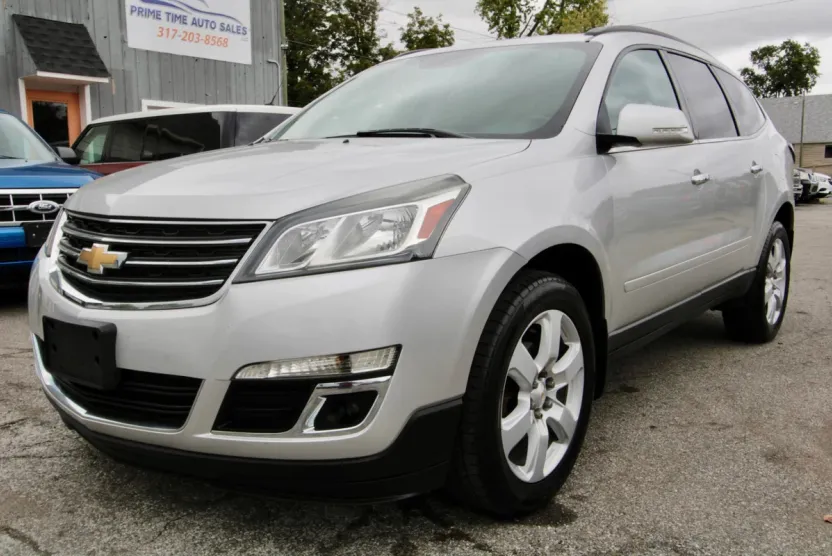 2016 Chevrolet Traverse 1LT photo 1