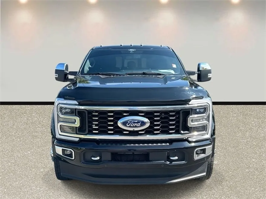2024 Ford F-450 Platinum photo 1