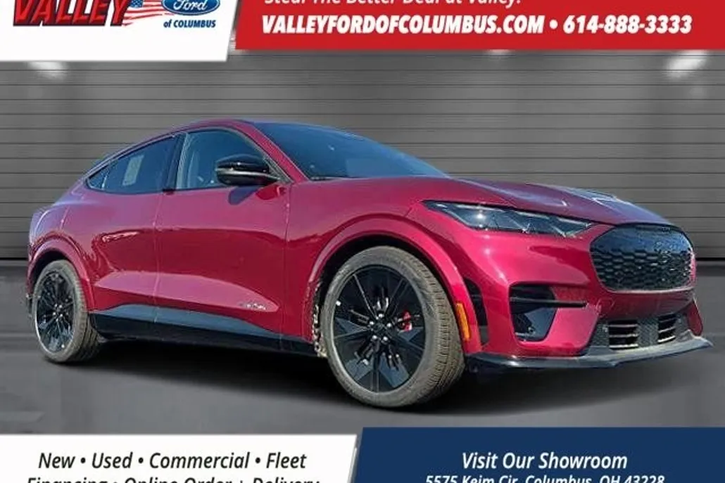 2025 Ford Mustang Mach-E GT photo 1