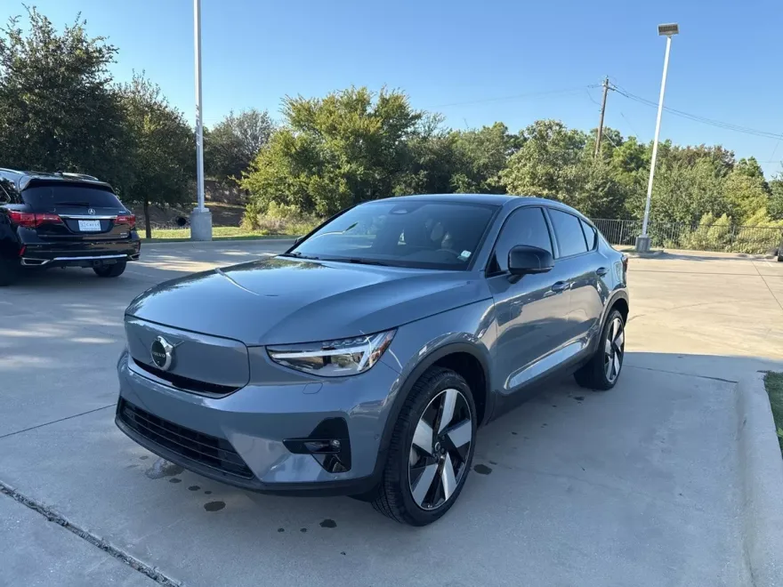 2023 Volvo C40 Recharge Ultimate photo 1