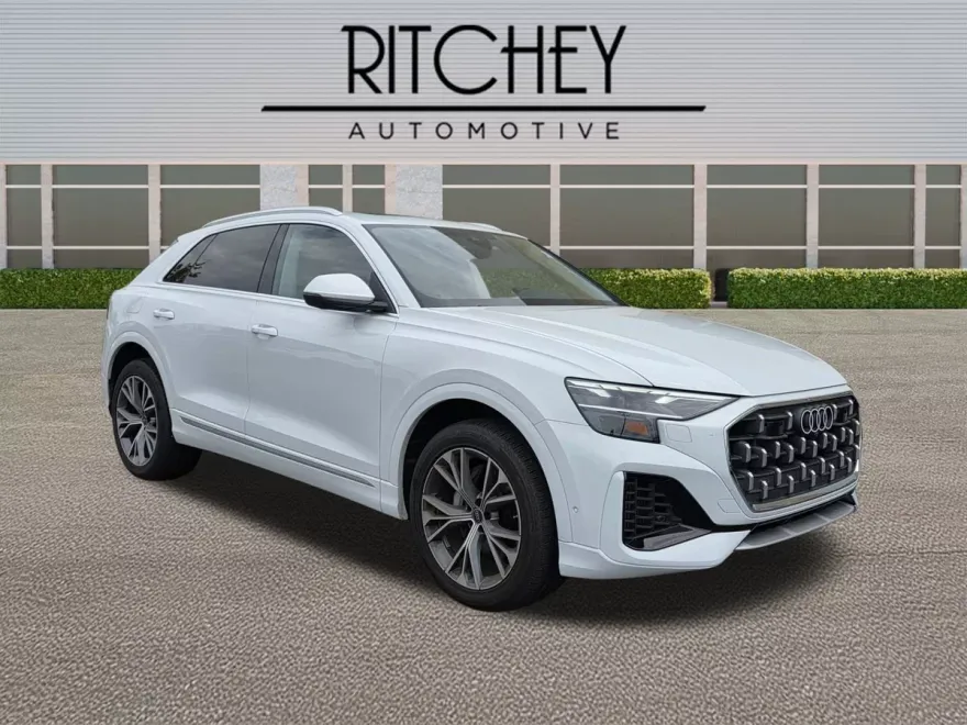 2025 Audi Q8 55 Premium Plus photo 1