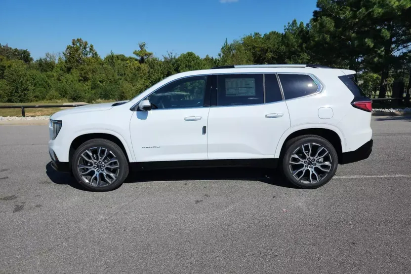 2026 Gmc Acadia Denali photo 1