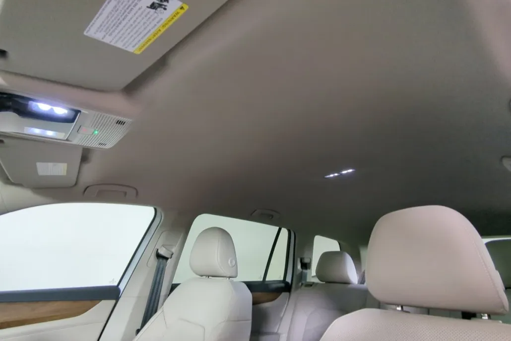 2025 Volkswagen Atlas SE Technology photo 1