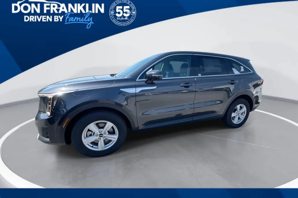 2025 Kia Sorento LX photo 1