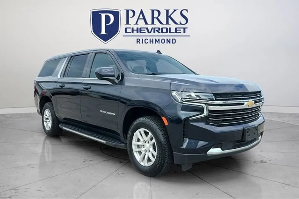 2023 Chevrolet Suburban LT photo 1