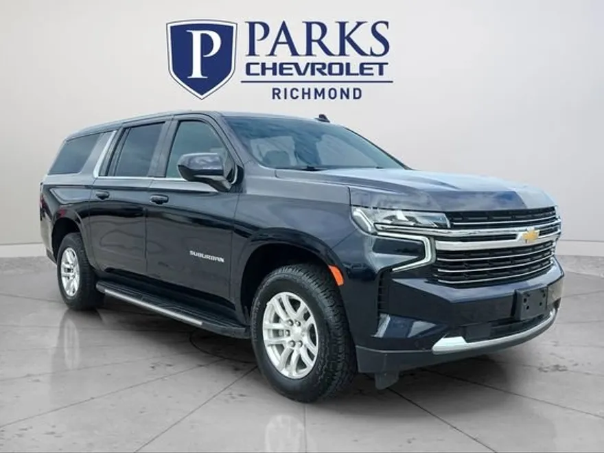 2023 Chevrolet Suburban LT photo 1