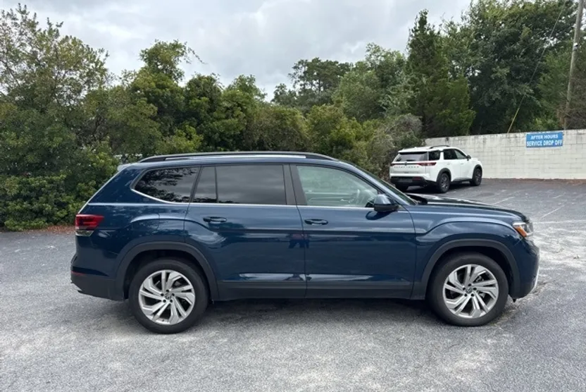 2022 Volkswagen Atlas V6 SE Technology photo 1