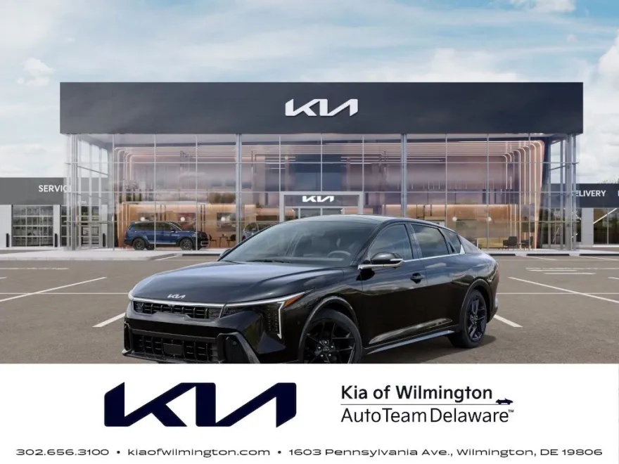2025 Kia K4 GT-Line Turbo photo 1