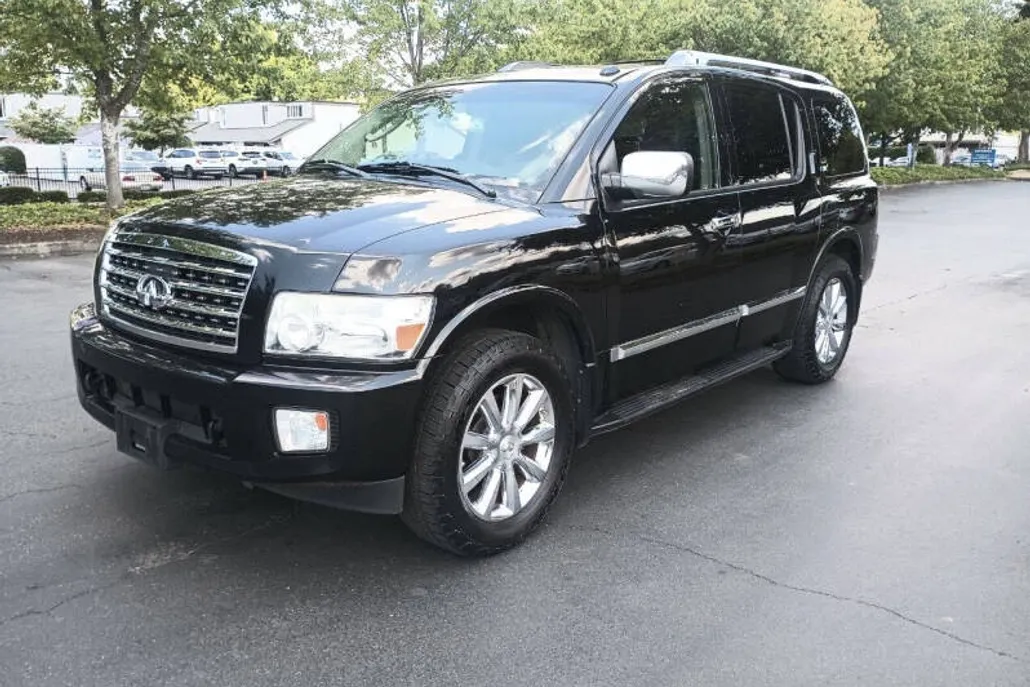 2010 Infiniti QX56 Base photo 1