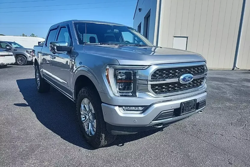 2022 Ford F-150 Platinum photo 1