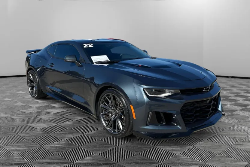 2022 Chevrolet Camaro ZL1 photo 1