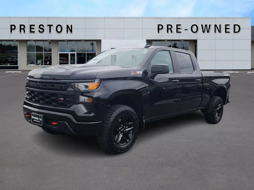 2024 Chevrolet Silverado 1500 Custom Trail Boss photo 1