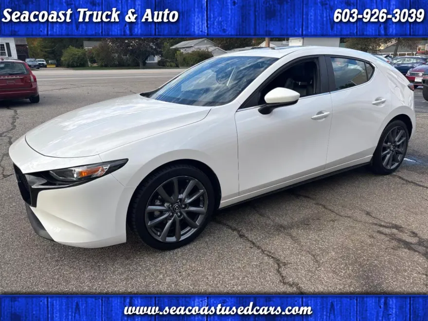 2022 Mazda Mazda3 Preferred Hatchback photo 1