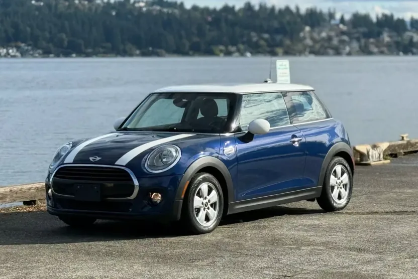 2016 Mini Cooper 2 Door Hardtop photo 1