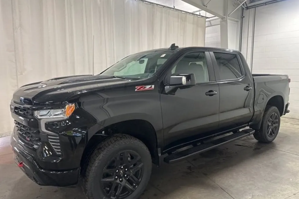 2026 Chevrolet Silverado 1500 LT Trail Boss photo 1