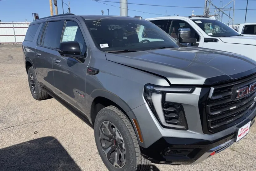 2026 Gmc Yukon XL AT4 Ultimate photo 1