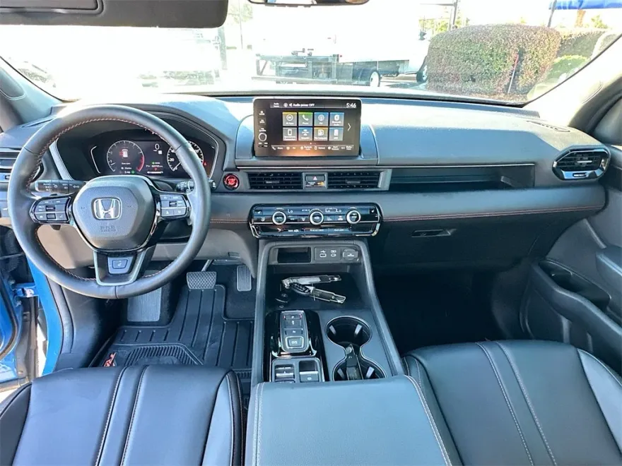2024 Honda Pilot TrailSport photo 1