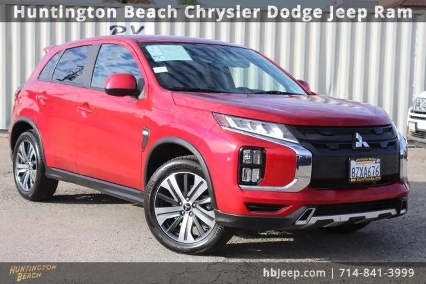 2020 Mitsubishi Outlander Sport SE photo 1