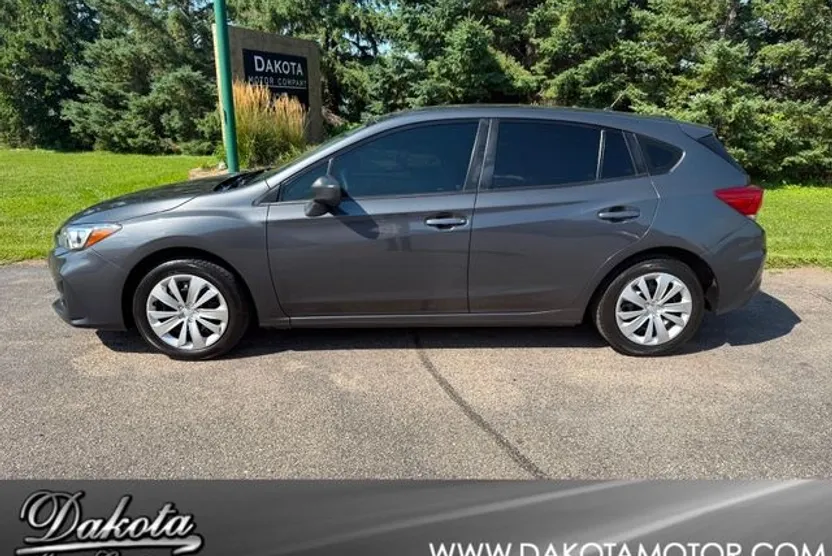 2019 Subaru Impreza 2.0i photo 1